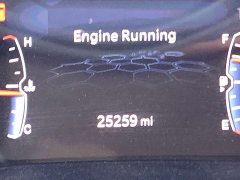 Used 2025 Jeep Compass Limited image 9