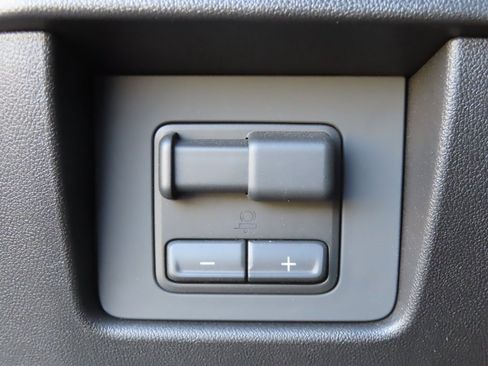 New 2026 Chevrolet Colorado LT image 13