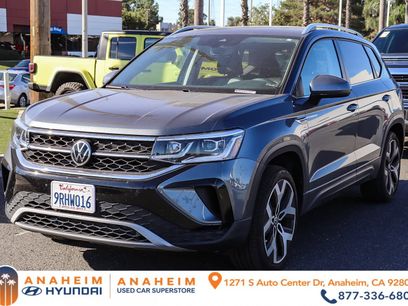 Used 2022 Volkswagen Taos SEL w/ Panoramic Sunroof Package