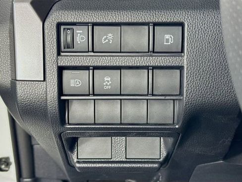 Certified 2025 Toyota 4Runner SR5 AWD/4WD image 10