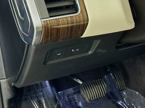 Used 2020 Land Rover Range Rover Sport HSE image 10