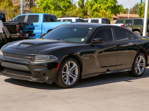 Used 2022 Dodge Charger R/T RWD image 9