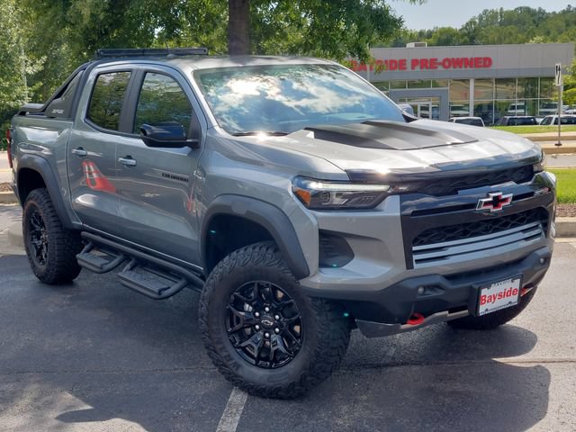 Certified 2025 Chevrolet Colorado ZR2 w/ Midnight Edition AWD/4WD image 2