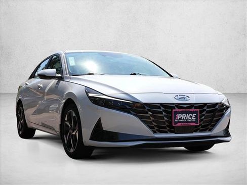 Used 2023 Hyundai Elantra Limited FWD image 3
