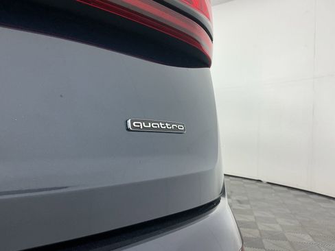 Used 2023 Audi Q7 3.0T Prestige image 8