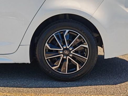 Used 2020 Toyota Corolla LE FWD image 47