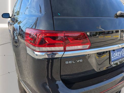 Certified 2022 Volkswagen Atlas SEL Premium AWD/4WD image 9