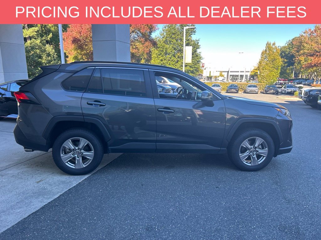 Used 2025 Toyota RAV4 XLE AWD/4WD image 8