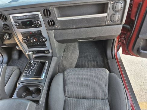 Used 2008 Jeep Commander Sport image 20