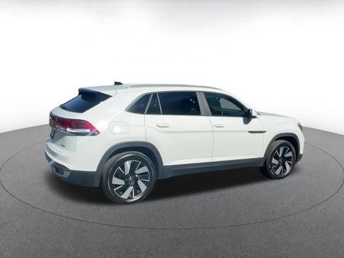 Used 2025 Volkswagen Atlas Cross Sport SE image 14