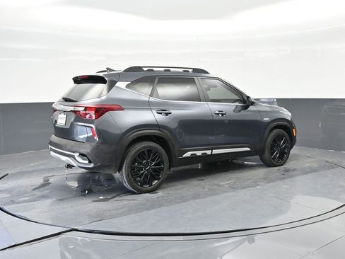 Used 2022 Kia Seltos Nightfall Edition image 10