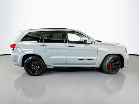 Used 2020 Jeep Grand Cherokee SRT image 8