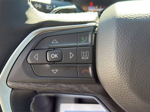 New 2025 Jeep Grand Cherokee Limited image 22