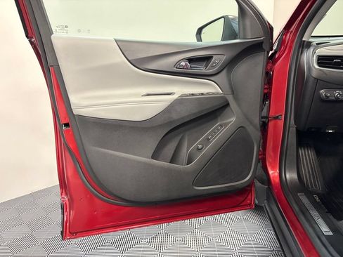 Used 2019 Chevrolet Equinox Premier FWD image 23