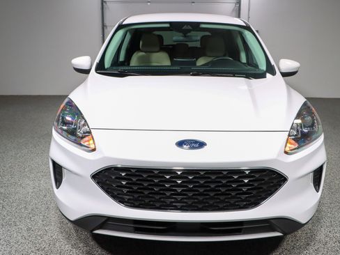 Used 2021 Ford Escape SE image 4