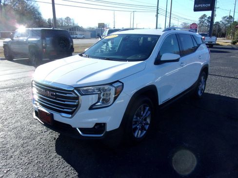 Used 2023 GMC Terrain SLT image 8