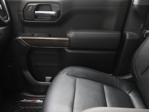 Used 2020 Chevrolet Silverado 1500 LT Trail Boss AWD/4WD image 13