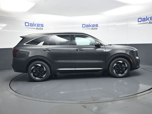 New 2026 Kia Sorento EX AWD/4WD image 9