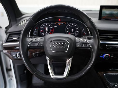 Used 2018 Audi Q7 3.0T Premium Plus AWD/4WD image 12