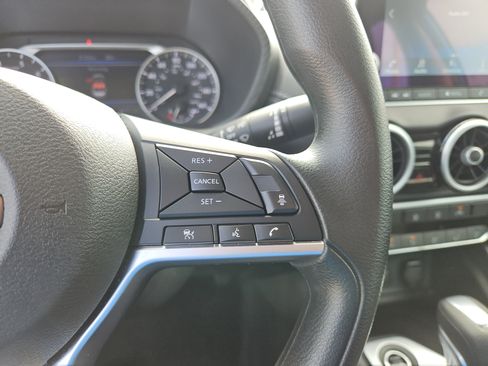 Used 2025 Nissan Sentra SV image 16