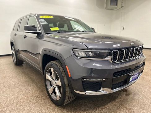 Used 2022 Jeep Grand Cherokee L Limited image 9