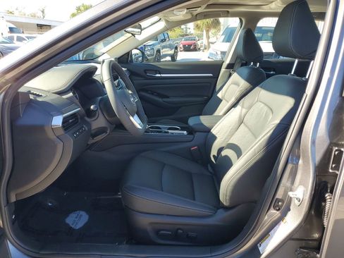 New 2025 Nissan Altima 2.5 SL FWD image 9