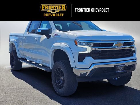 Used 2024 Chevrolet Silverado 1500 LT w/ Z71 Off-Road Package AWD/4WD image 1