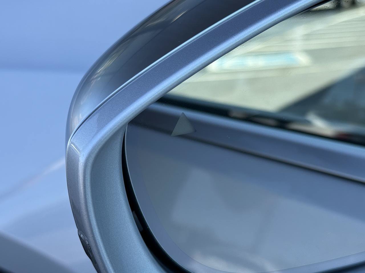 Used 2024 Chrysler Pacifica Pinnacle FWD image 9