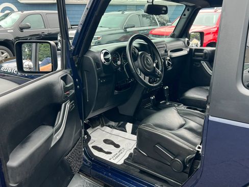Used 2013 Jeep Wrangler Rubicon w/ Dual Top Group AWD/4WD image 12