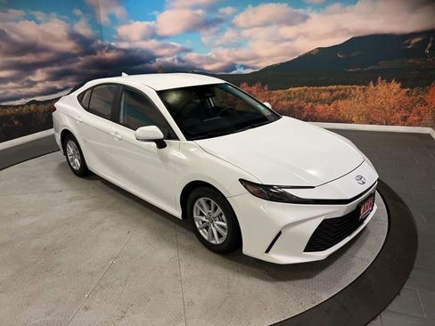 Used 2025 Toyota Camry LE FWD image 1