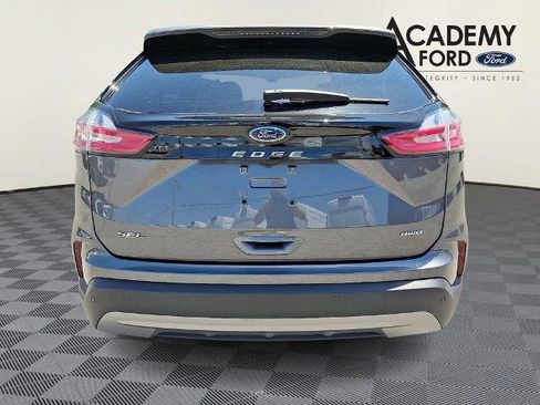 Certified 2022 Ford Edge SEL w/ Convenience Package AWD/4WD image 5