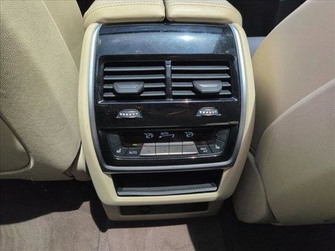 Used 2019 BMW X7 xDrive40i w/ Premium Package AWD/4WD image 17