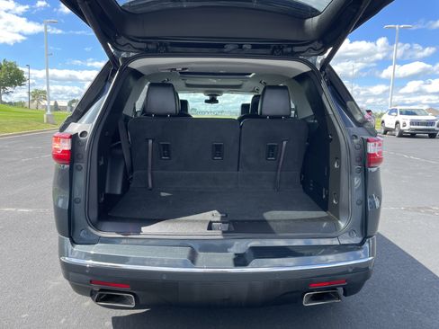 Used 2018 Chevrolet Traverse Premier w/ LPO, Floor Liner Package AWD/4WD image 25