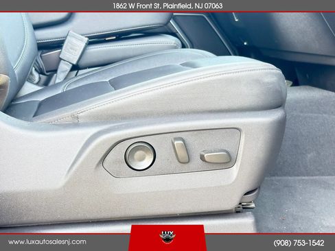 Used 2026 GMC Sierra 1500 SLT AWD/4WD image 30