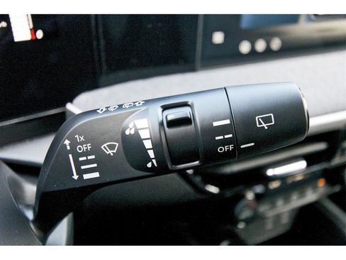 New 2026 Nissan Kicks SV image 18