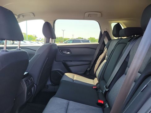 Used 2025 Nissan Rogue SV AWD/4WD image 11