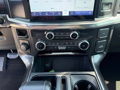 Used 2022 Ford F150 Lariat AWD/4WD image 18