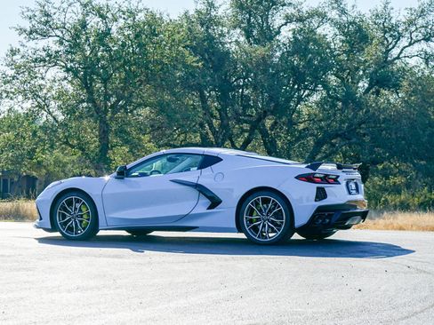 Used 2023 Chevrolet Corvette Stingray Premium Cpe w/ Z51 Performance Package image 6