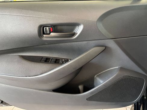 Used 2025 Toyota Corolla LE FWD image 15