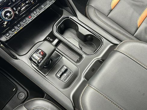 Used 2025 GMC Sierra 1500 AT4 w/ AT4 Premium Package image 27