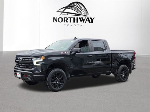 Used 2022 Chevrolet Silverado 1500 LT Trail Boss image 8