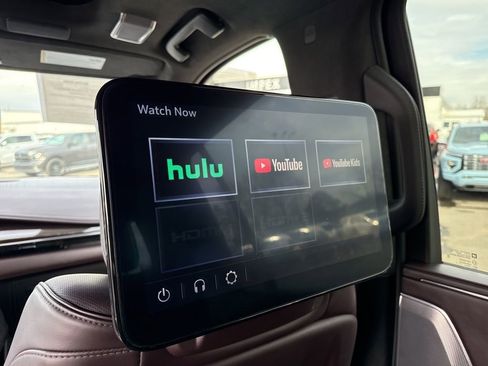 Used 2023 Cadillac Escalade ESV Sport Platinum w/ LPO, ONYX Package image 15