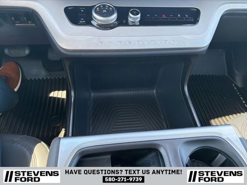 Used 2025 Ford Expedition Max Active AWD/4WD image 28