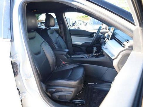 Used 2025 Jeep Compass Limited AWD/4WD image 24