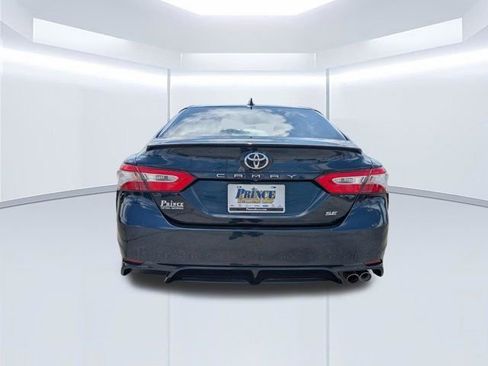 Used 2019 Toyota Camry SE w/ Convenience Package FWD image 5