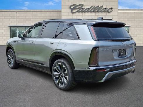 New 2026 Cadillac Vistiq Luxury w/ LPO, Floor Liner Package AWD/4WD image 4