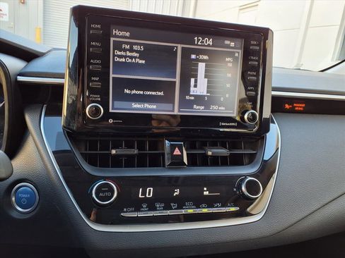 Used 2022 Toyota Corolla LE image 21