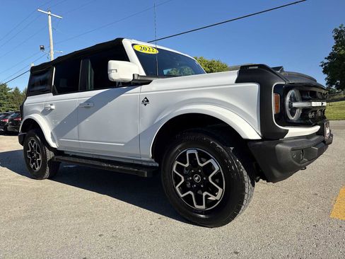 Used 2022 Ford Bronco Outer Banks image 4