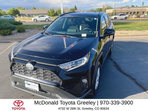Used 2021 Toyota RAV4 XLE w/ Convenience Package AWD/4WD image 1