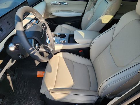 New 2026 Genesis GV70 2.5T Advanced image 8